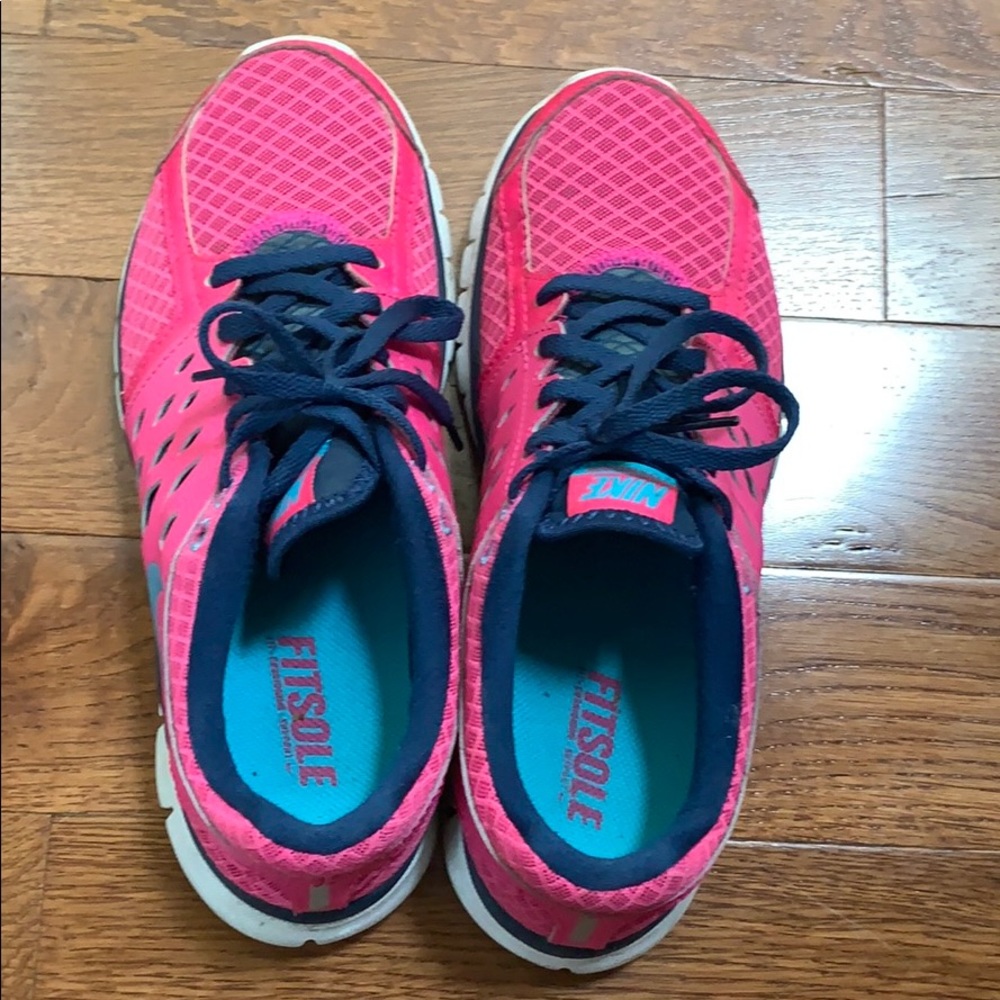 Nike pink sneakers Vintage